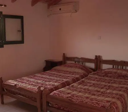 Scrivas Hotel 2*